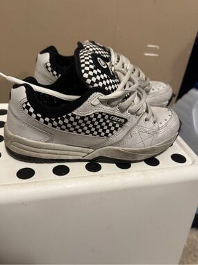 Vintage Checkerboard Circa skate shoe sz 5mens 7women
